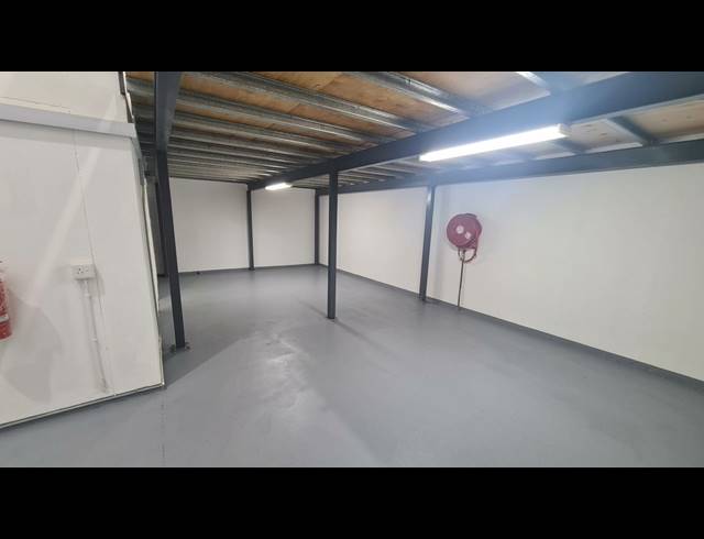 212M² WAREHOUSE TO LET IN RIVERHORSE VALLEY